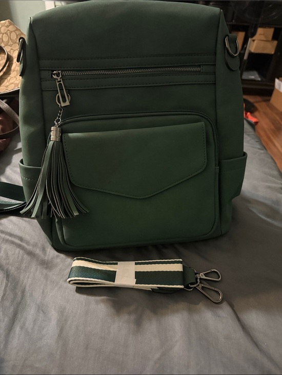 Handbags - Green Women's Tassel Backpack - Stylish Everyday Bag